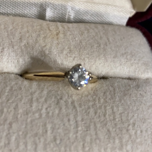 Diamond Ring - Picture 3 of 5